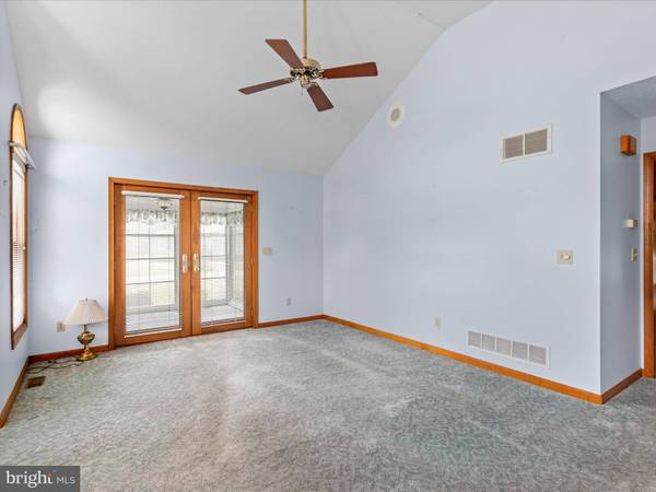 128 HOLLYWOOD DR, Ocean View, DE 19970