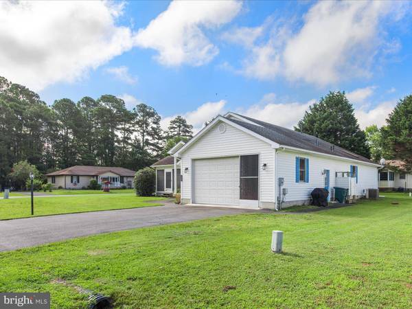 128 HOLLYWOOD DR, Ocean View, DE 19970