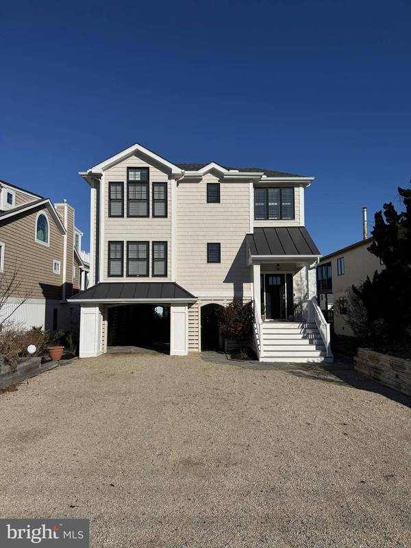 7 W ESSEX ST, Fenwick Island, DE 19944