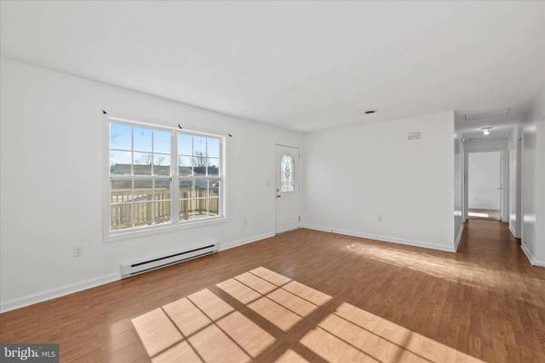 143 HOLLYWOOD DR, Ocean View, DE 19970