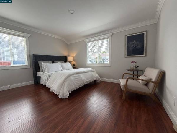 916 Bataan Ave, Berkeley, CA 94710