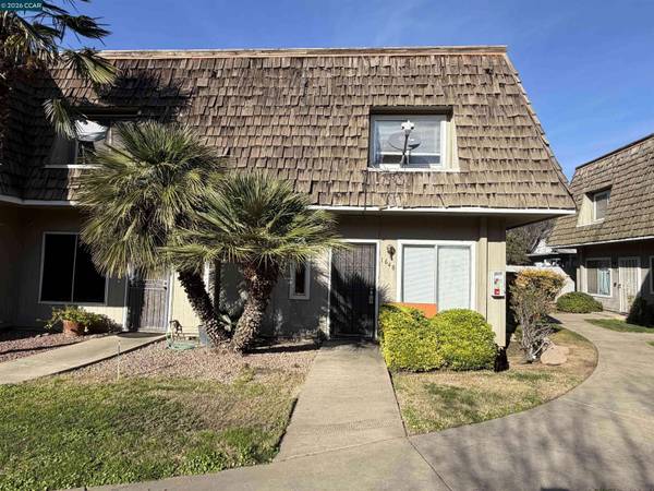 1648 W North Bear Creek Dr, Merced, CA 95348