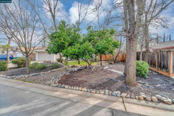 1060 Saint Andrews Dr, El Dorado Hills, CA 95762