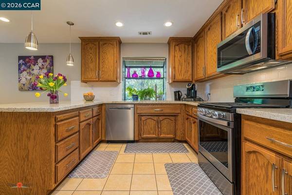 2904 Canterbury Cir, El Dorado Hills, CA 95762