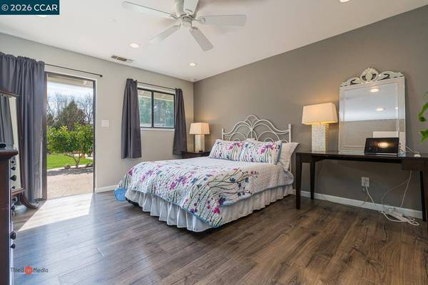2904 Canterbury Cir, El Dorado Hills, CA 95762