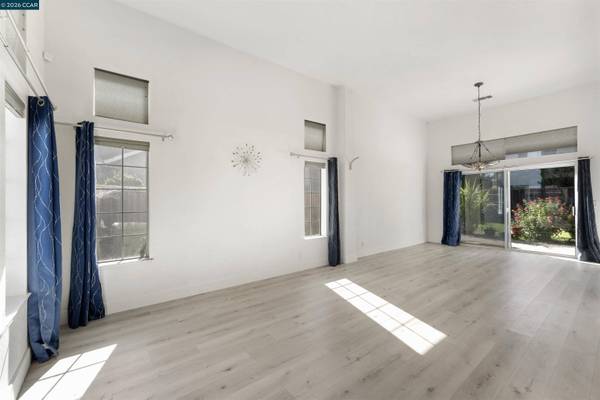 1418 Blue Jay Ct, Tracy, CA 95376