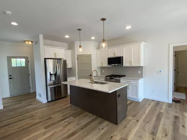 1107 Kampereschroer Way, Sun Prairie, WI 53590