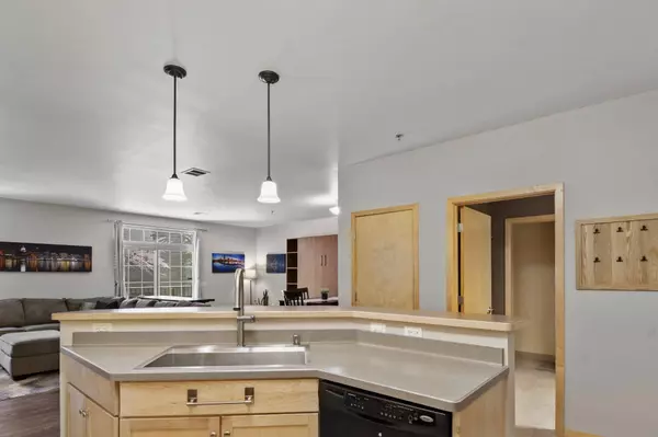 201 E Lane Street #103, Sun Prairie, WI 53590