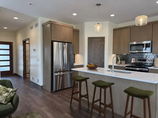 214 Whitetail Lane #6, Deerfield, WI 53531