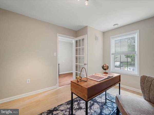 20760 APOLLO TER, Ashburn, VA 20147