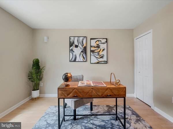 20760 APOLLO TER, Ashburn, VA 20147