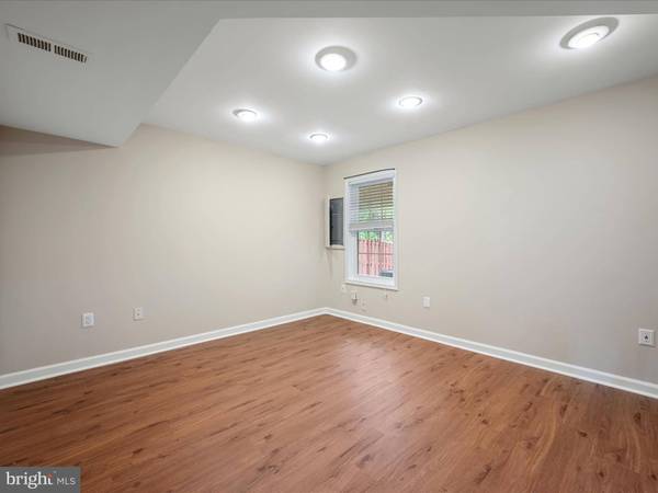 20760 APOLLO TER, Ashburn, VA 20147