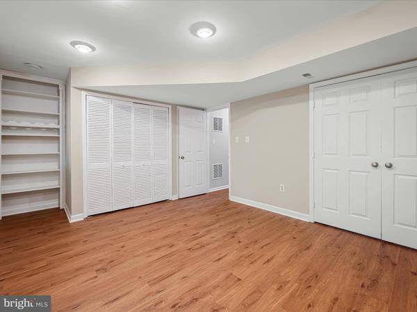 20760 APOLLO TER, Ashburn, VA 20147