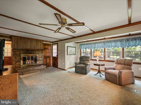 40240 BRADDOCK RD, Aldie, VA 20105