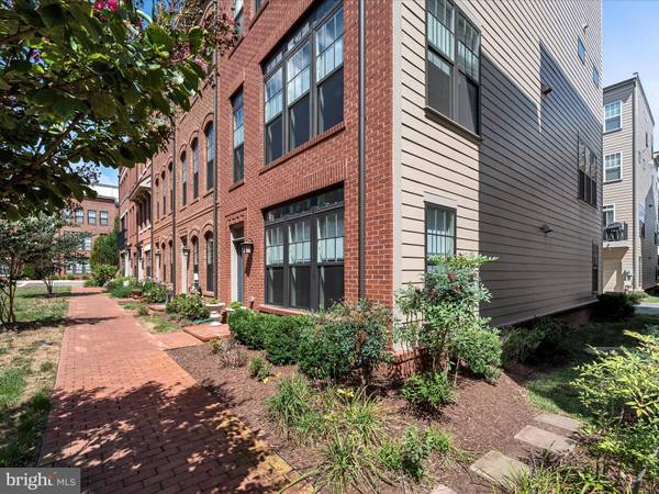 411 BICKSLER SQ SE, Leesburg, VA 20175