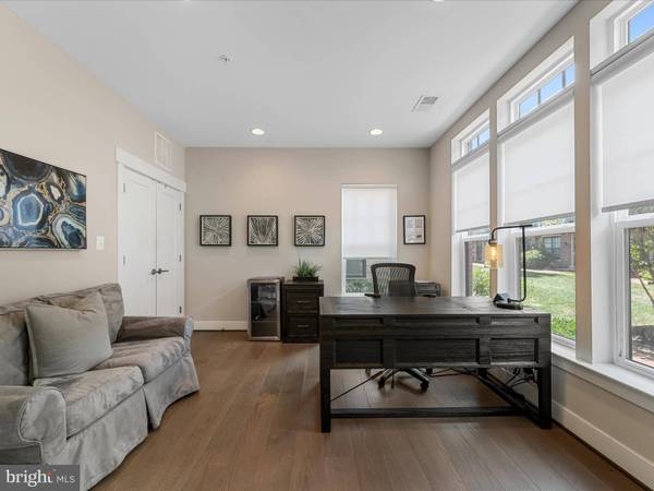 411 BICKSLER SQ SE, Leesburg, VA 20175