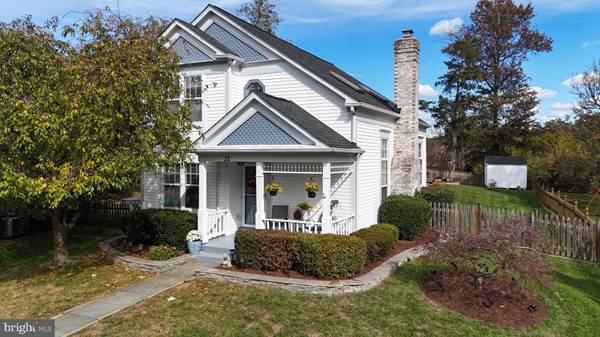 32 FENTON WOOD DR, Sterling, VA 20165