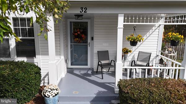 32 FENTON WOOD DR, Sterling, VA 20165