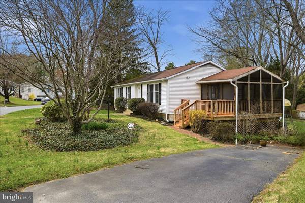 126 APPLEWOOD CT, Hamilton, VA 20158