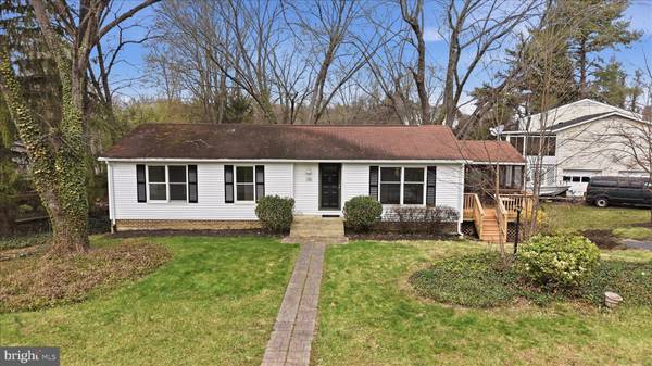 126 APPLEWOOD CT, Hamilton, VA 20158