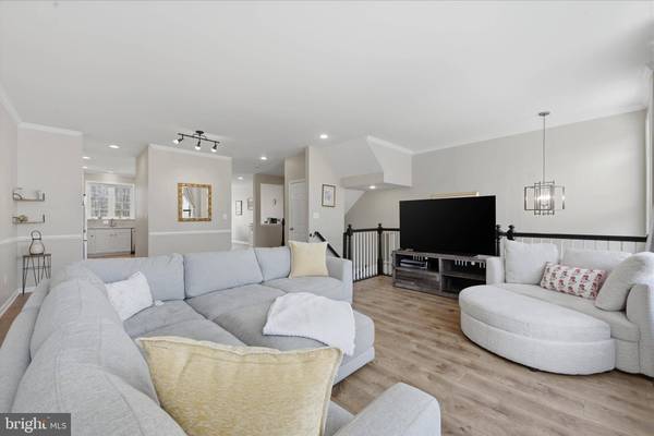 620 HOWITZER TER NE, Leesburg, VA 20176