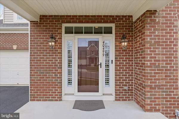 40499 OCONNORS CIR, Leesburg, VA 20175