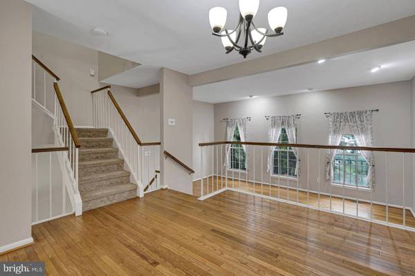 44030 GALA CIR, Ashburn, VA 20147