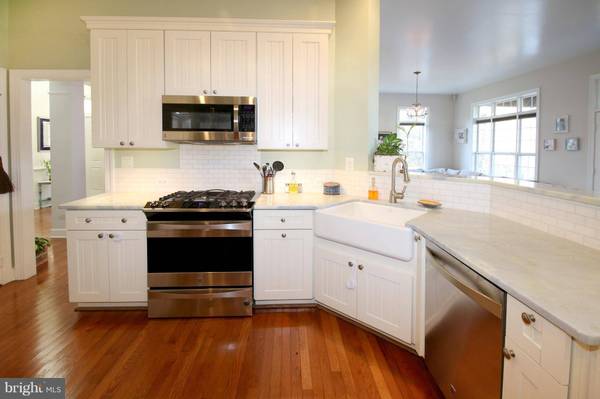 18400 LANIER ISLAND SQ, Leesburg, VA 20176