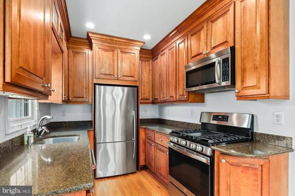 1200 N ROOSEVELT ST, Arlington, VA 22205