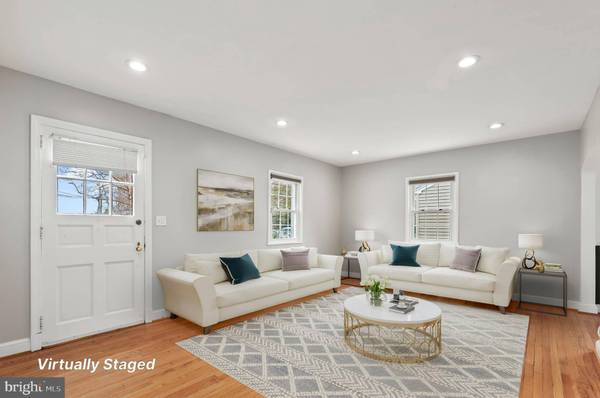 1200 N ROOSEVELT ST, Arlington, VA 22205