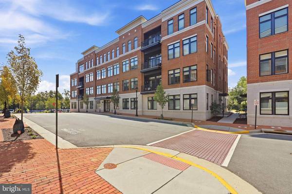 5 STATIONMASTER ST SE #102, Leesburg, VA 20175
