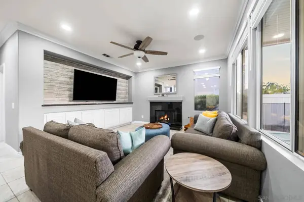 40597 Symphony Park Ln, Murrieta, CA 92562
