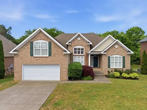 1028 Aenon Cir, Spring Hill, TN 37174