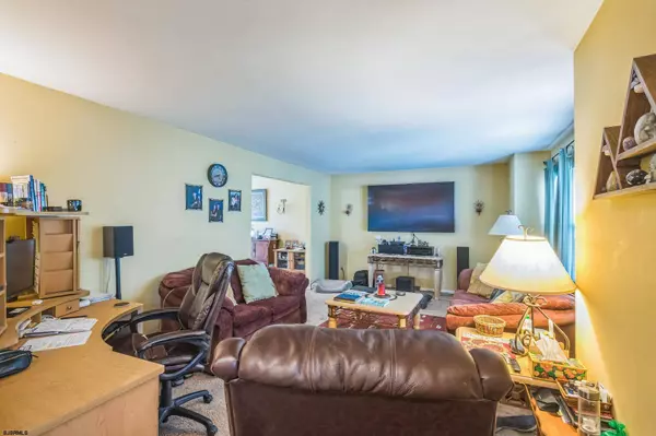 111 Spray ave, Egg Harbor Township, NJ 08234