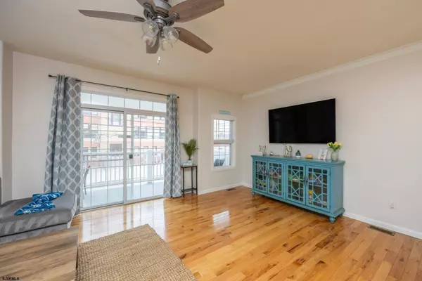 135 E Baker Ave #1, Wildwood, NJ 08260