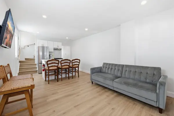 310 11th St, Ocean City, NJ 08226