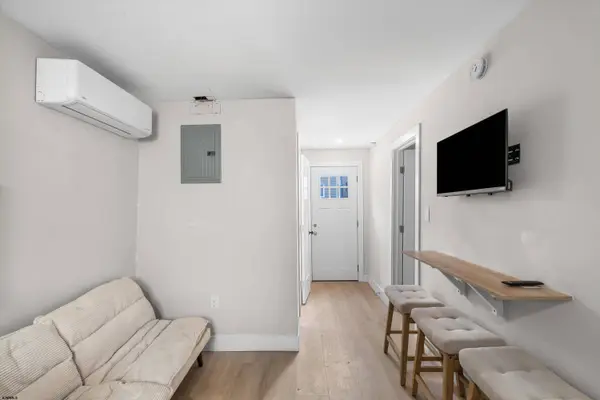 308 11th St #C, Ocean City, NJ 08226