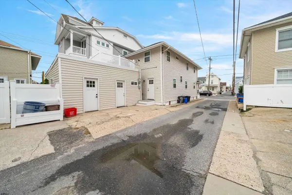 308 11th St #C, Ocean City, NJ 08226