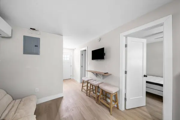 308 11th St #C, Ocean City, NJ 08226