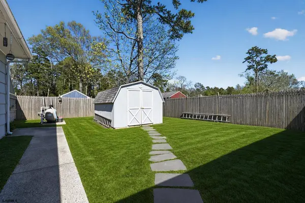 19 Seaside Ave, Marmora, NJ 08223