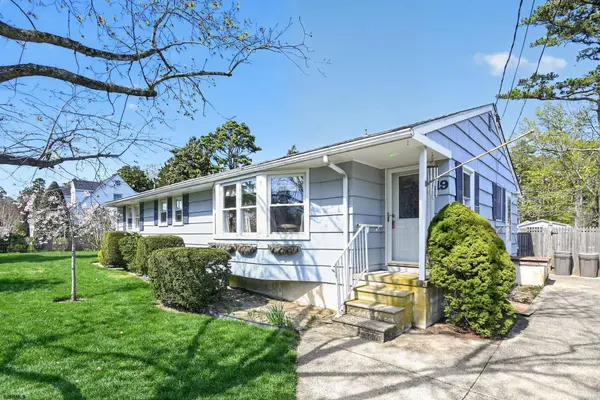 19 Seaside Ave, Marmora, NJ 08223