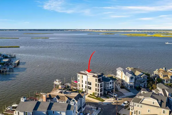 233 W 17th St, Ocean City, NJ 08226