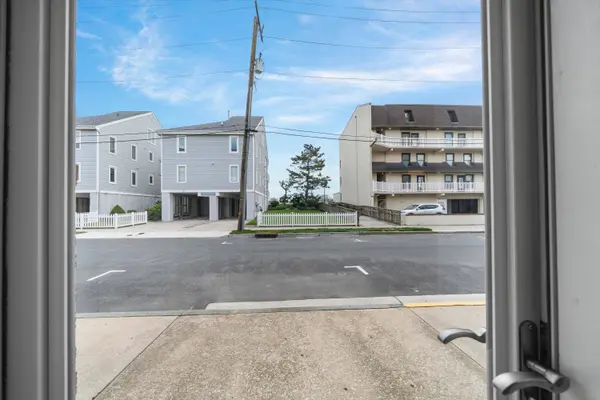 23 39th St, Sea Isle City, NJ 08243