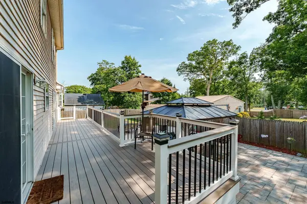 6 Hilltop Dr, Marmora, NJ 08223