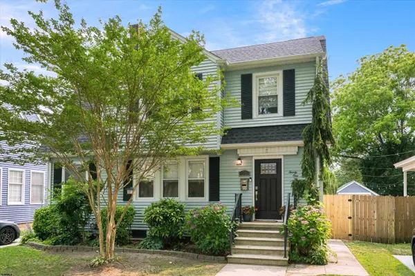 21 Laurel Ave