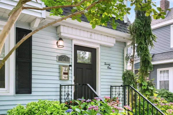 21 Laurel Ave, Linwood, NJ 08221