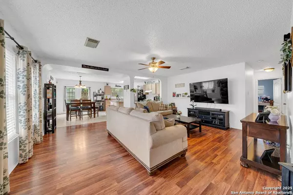 5830 Spring Pebble, San Antonio, TX 78247