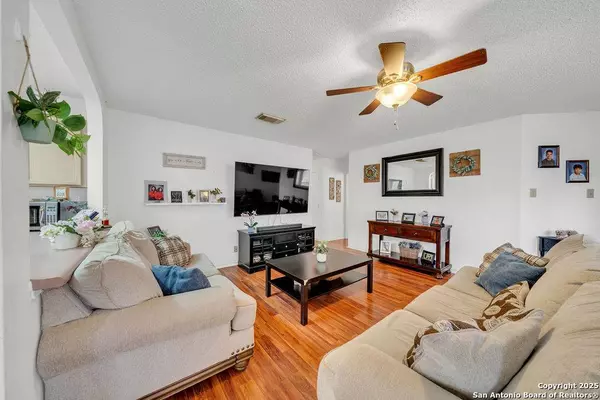 5830 Spring Pebble, San Antonio, TX 78247