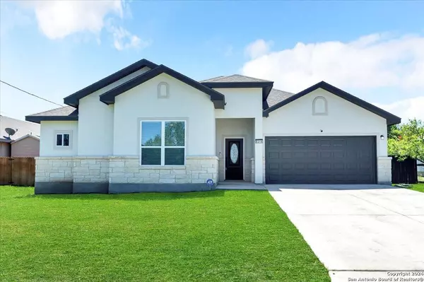 8316 Utopia, Selma, TX 78154