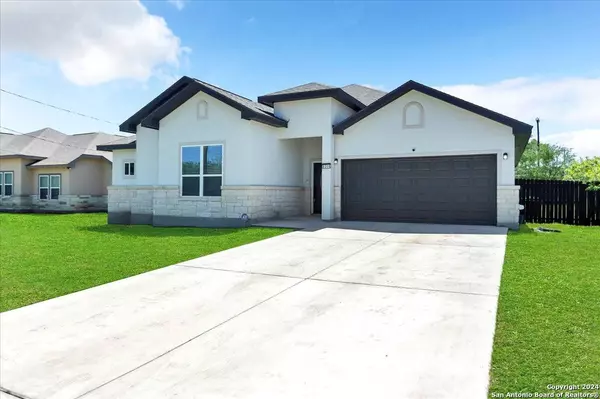 8316 Utopia, Selma, TX 78154